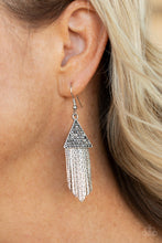 Load image into Gallery viewer, Paparazzi 🔆 Pyramid SHEEN - Silver Earrings

