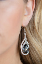 Load image into Gallery viewer, Paparazzi 🔆 Dancefloor Diva - Silver Earrings
