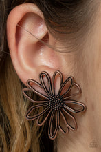 Load image into Gallery viewer, Paparazzi 🔆 Artisan Arbor - Copper Post Earrings
