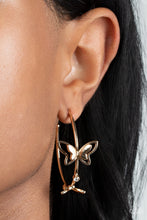 Load image into Gallery viewer, Paparazzi 🔆 Full Out Flutter - Gold Earrings
