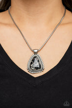Load image into Gallery viewer, Paparazzi 🔆 Artisan Adventure - Black Necklace
