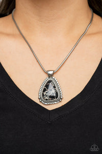 Paparazzi 🔆 Artisan Adventure - Black Necklace