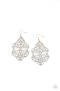 oak-sisters-jewelry-festive-foliage-silver-earrings-paparazzi-accessories-by-lisa