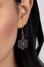 Load image into Gallery viewer, Paparazzi 🔆 Basketful of Blossoms - Silver Necklace
