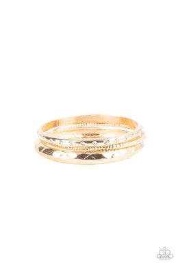 oak-sisters-jewelry-confidently-curvaceous-gold-bracelet-paparazzi-accessories-by-lisa