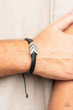 Load image into Gallery viewer, Paparazzi 🔆 Arrow Pharaoh - Black Bracelet
