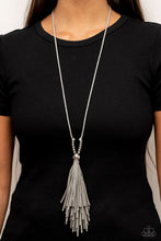 Load image into Gallery viewer, Paparazzi 🔆 A Clean Sweep - Silver Necklace
