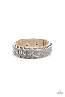 oak-sisters-jewelry-western-nomad-silver-bracelet-paparazzi-accessories-by-lisa