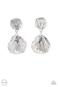 oak-sisters-jewelry-metro-mermaid-silver-clip-on-paparazzi-accessories-by-lisa