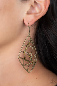 Paparazzi 🔆 Geo Grid - Brass Earrings