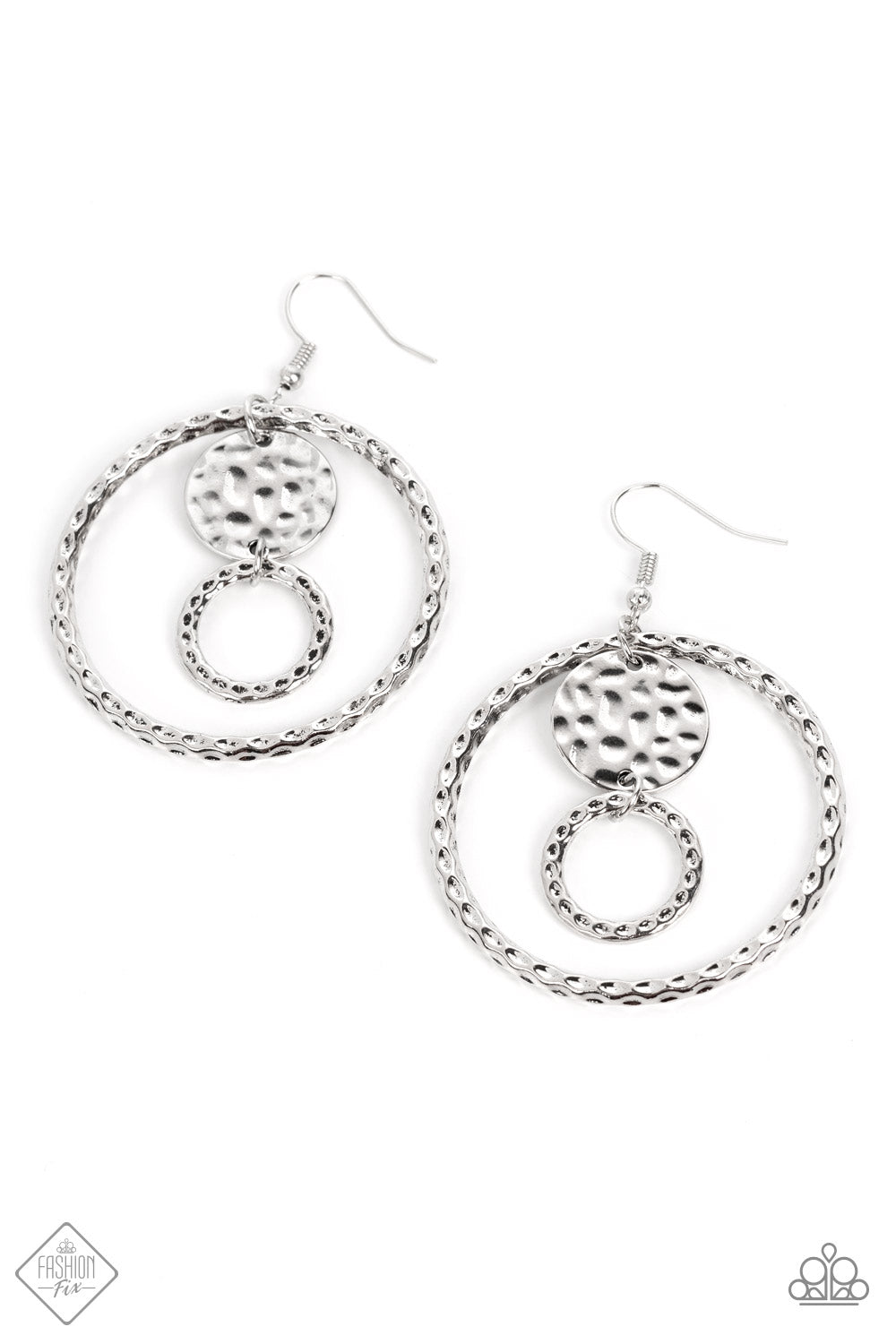 oak-sisters-jewelry-mojave-metal-art-silver-earrings-paparazzi-accessories-by-lisa