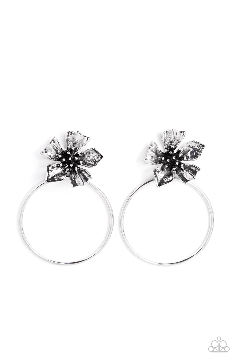 oak-sisters-jewelry-buttercup-bliss-silver-post earrings-paparazzi-accessories-by-lisa