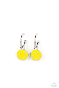 oak-sisters-jewelry-subtle-smile-yellow-earrings-paparazzi-accessories-by-lisa