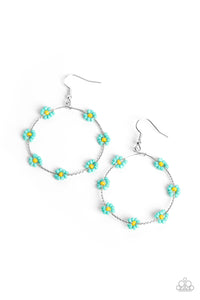 oak-sisters-jewelry-dainty-daisies-blue-earrings-paparazzi-accessories-by-lisa