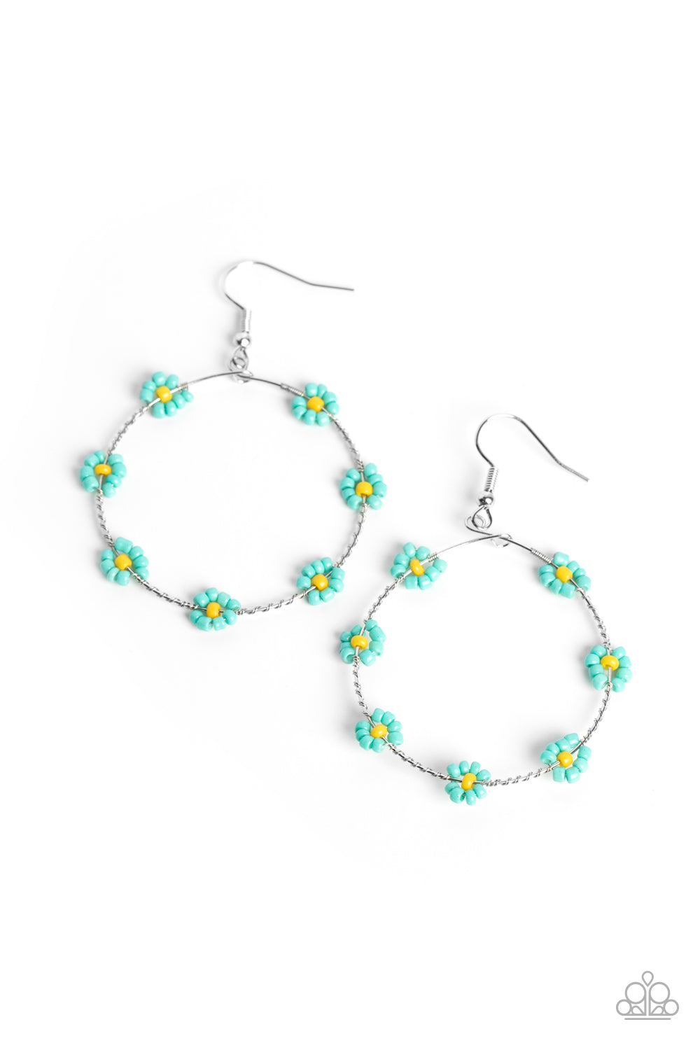 oak-sisters-jewelry-dainty-daisies-blue-earrings-paparazzi-accessories-by-lisa