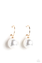 Load image into Gallery viewer, oak-sisters-jewelry-pearl-of-my-eye-gold-earrings-paparazzi-accessories-by-lisa
