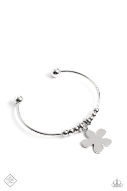 oak-sisters-jewelry-comber-canvas-silver-bracelet-paparazzi-accessories-by-lisa