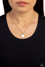 Load image into Gallery viewer, Paparazzi 🔆 Seize the Sunset - Gold Necklace
