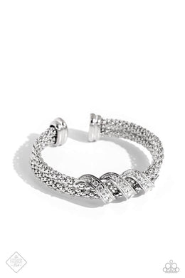 oak-sisters-jewelry-tangible-taste-white-bracelet-paparazzi-accessories-by-lisa