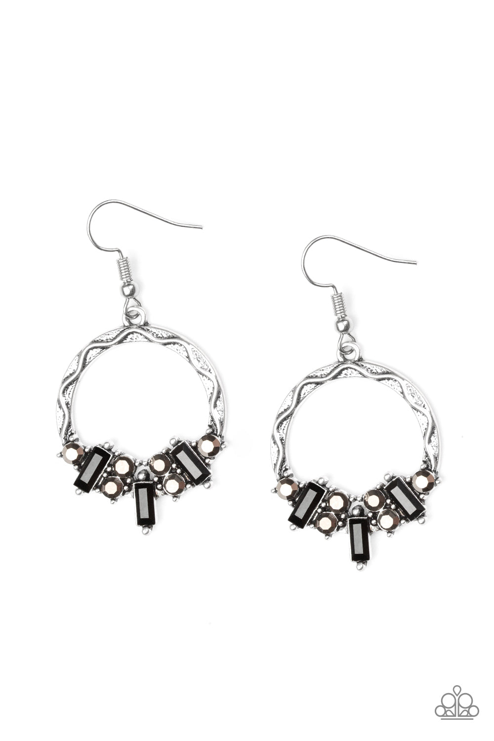 oak-sisters-jewelry-on-the-uptrend-black-earrings-paparazzi-accessories-by-lisa