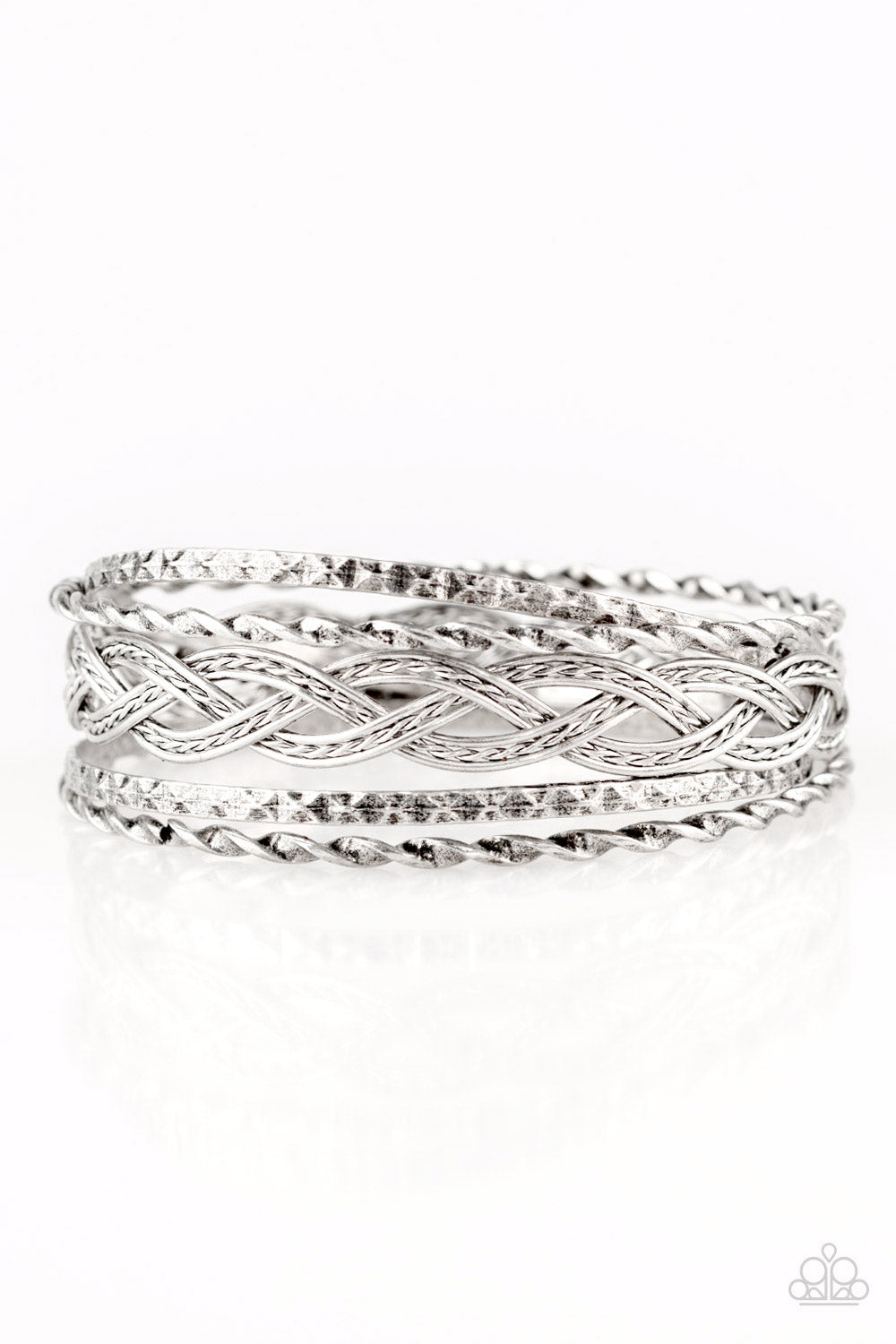 oak-sisters-jewelry-straight-street-silver-bracelet-paparazzi-accessories-by-lisa